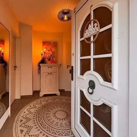 Stall & Glut - Mit Sauna & Kaminofen * Бад-Цвишенан