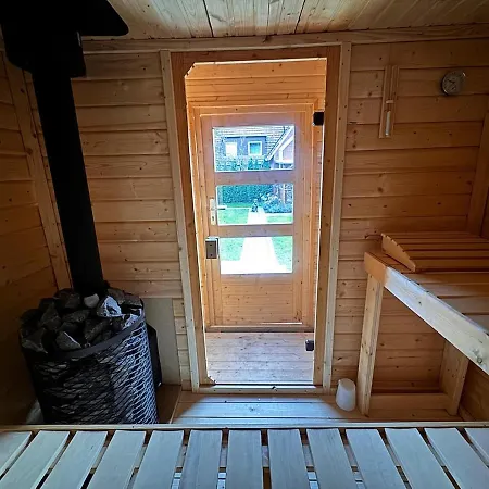 Stall & Glut - Mit Sauna & Kaminofen Бад-Цвишенан