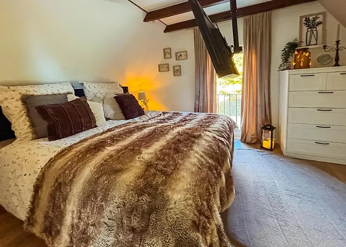 Stall & Glut - Mit Sauna & Kaminofen Бад-Цвишенан